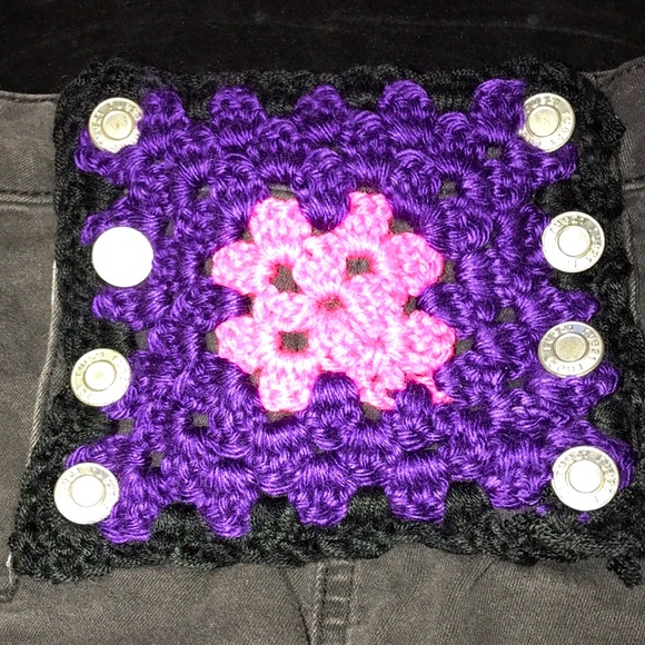 Women’s/Girl’s UPCYCLED HAND CRAFTED & CROCHETED RUE 21 Sz 7/8 Crochet Shorts - Picture 2 of 11